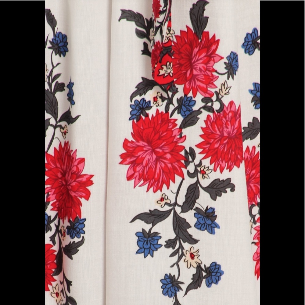 🌹SALE🌹 Floral Print Border Maxi Dress - Picture 5 of 5